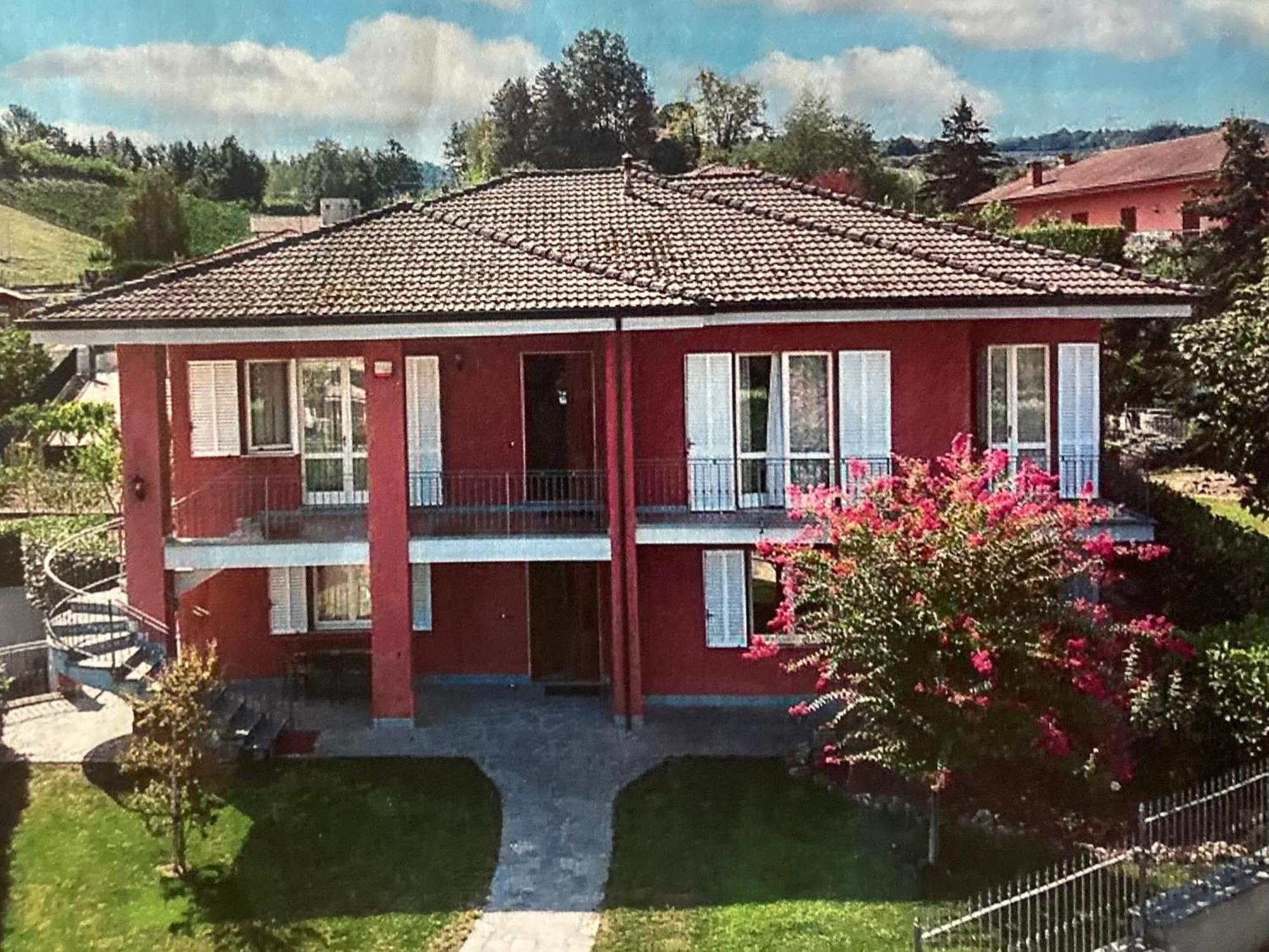 Casa Finestre Bianche Διαμέρισμα Canelli Εξωτερικό φωτογραφία